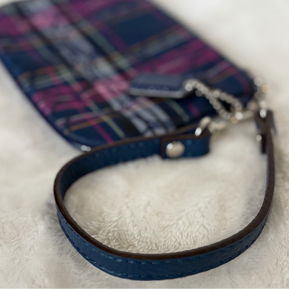Coach Plaid Signature Wristlet Navy Pink Zip Pouch - Picture 4 of 6